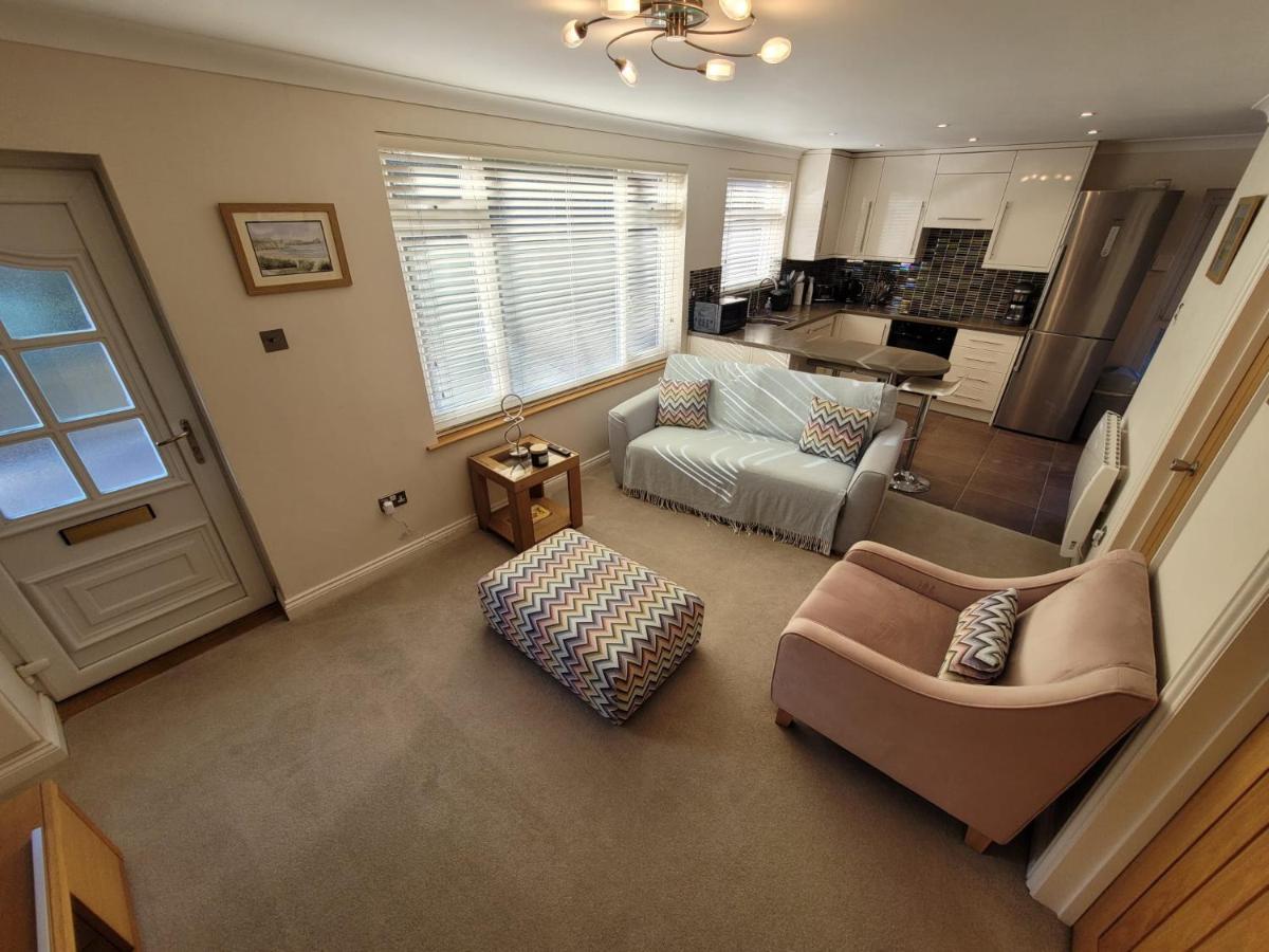 The Mumbles - Bungalow - 2 Bedrooms - Pet Friendly Swansea Exteriör bild